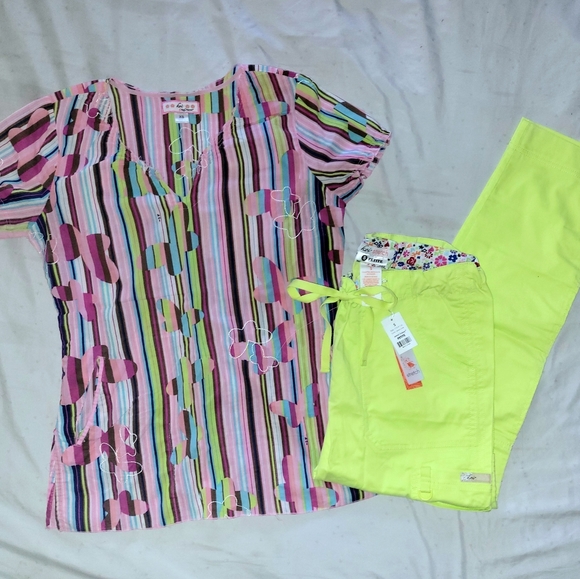 Koi Scrub Set Pinks & Lime Green Xs Top Sm P Pants
